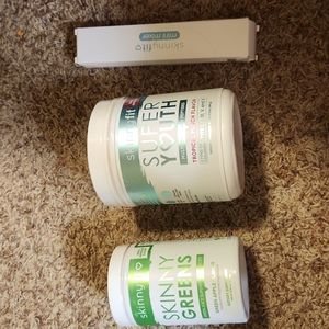 Skinny fit greens, collagen, and mini mixer